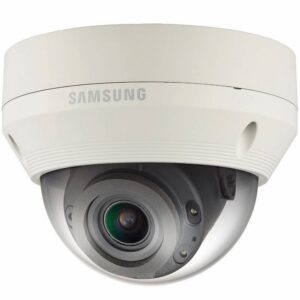 Вандалостойкая камера Wisenet Samsung QNV-6070RP с Motor-zoom и ИК-подсветкой